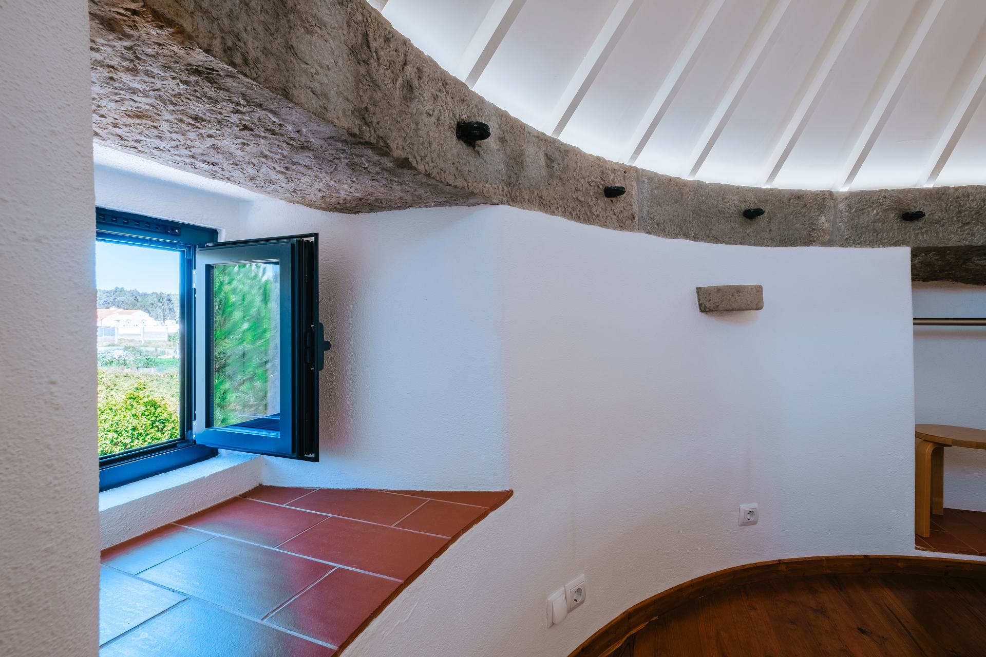 08 2025 FLAMBOYANT B&B 041