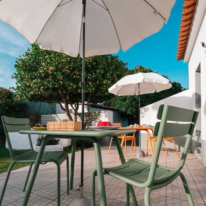 Breakfast in the Garden